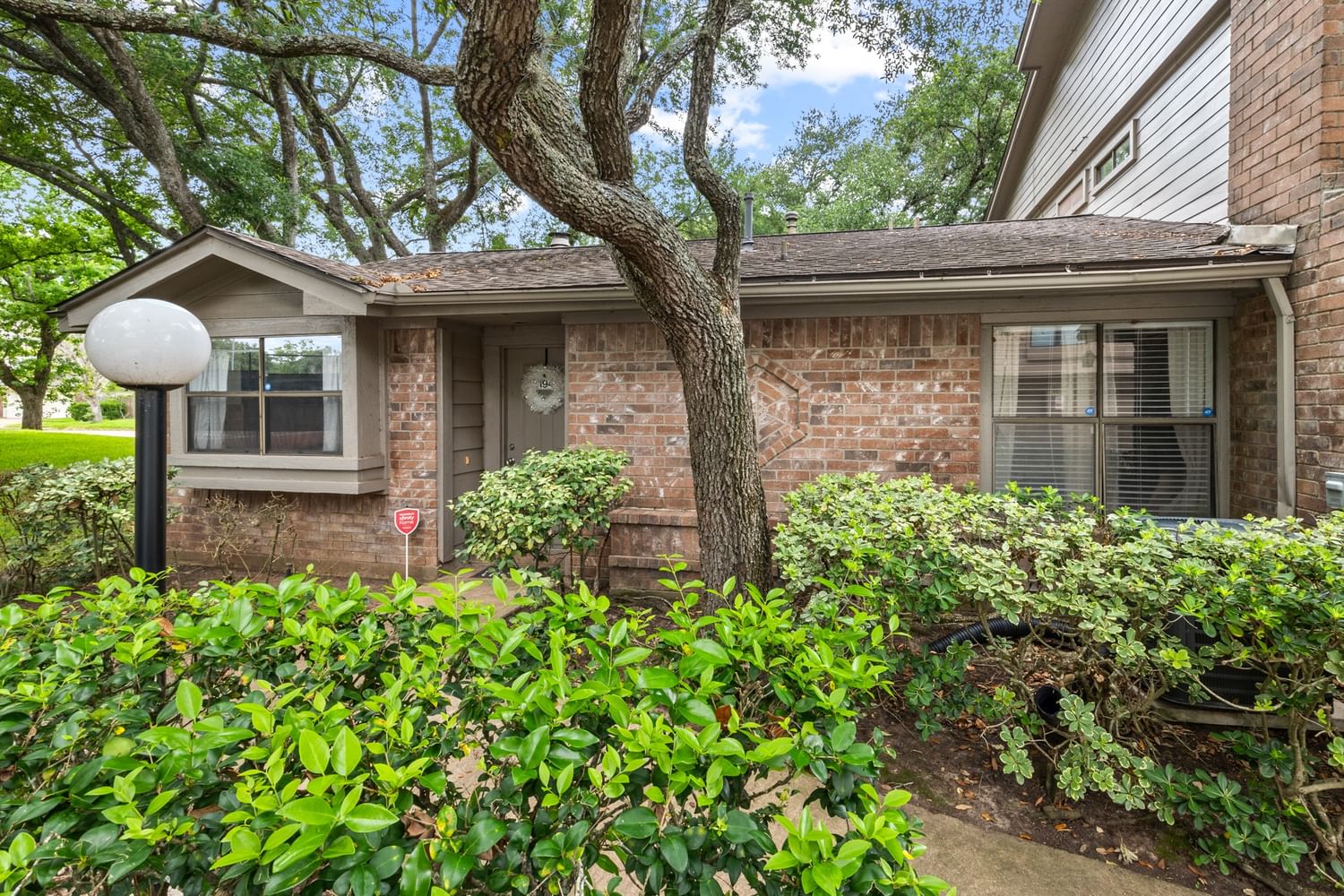 Real estate property located at 2711 Grants Lake #194, Fort Bend, Grants Lake Condo, Sugar Land, TX, US