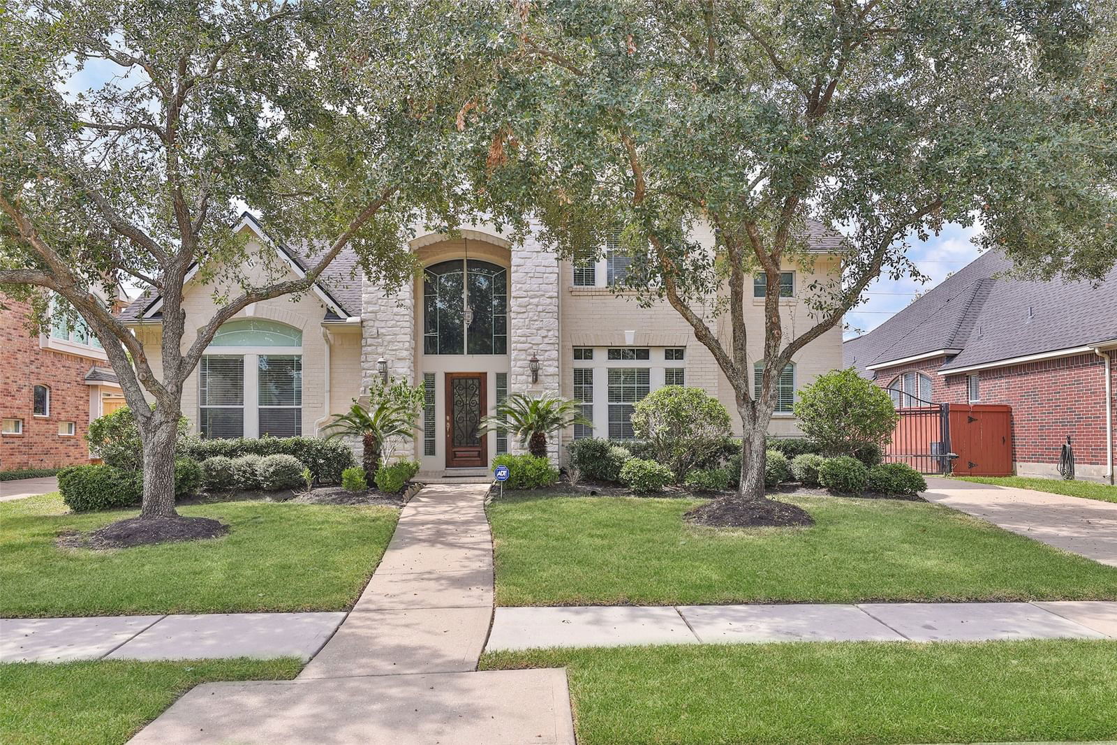 Real estate property located at 5923 Serrano Terrace, Harris, Lakes On Eldridge North Sec 10, Houston, TX, US