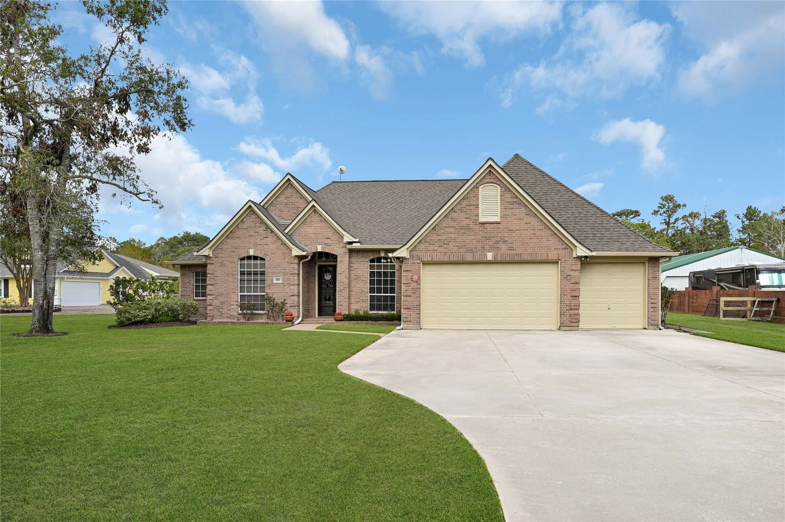 Real estate property located at 380 County Road 193, Brazoria, A H & B, Alvin, TX, US