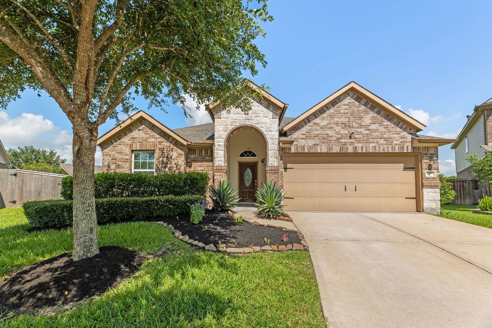 Real estate property located at 6706 Douglas Spur Ct, Fort Bend, Long Meadow Farms, Richmond, TX, US