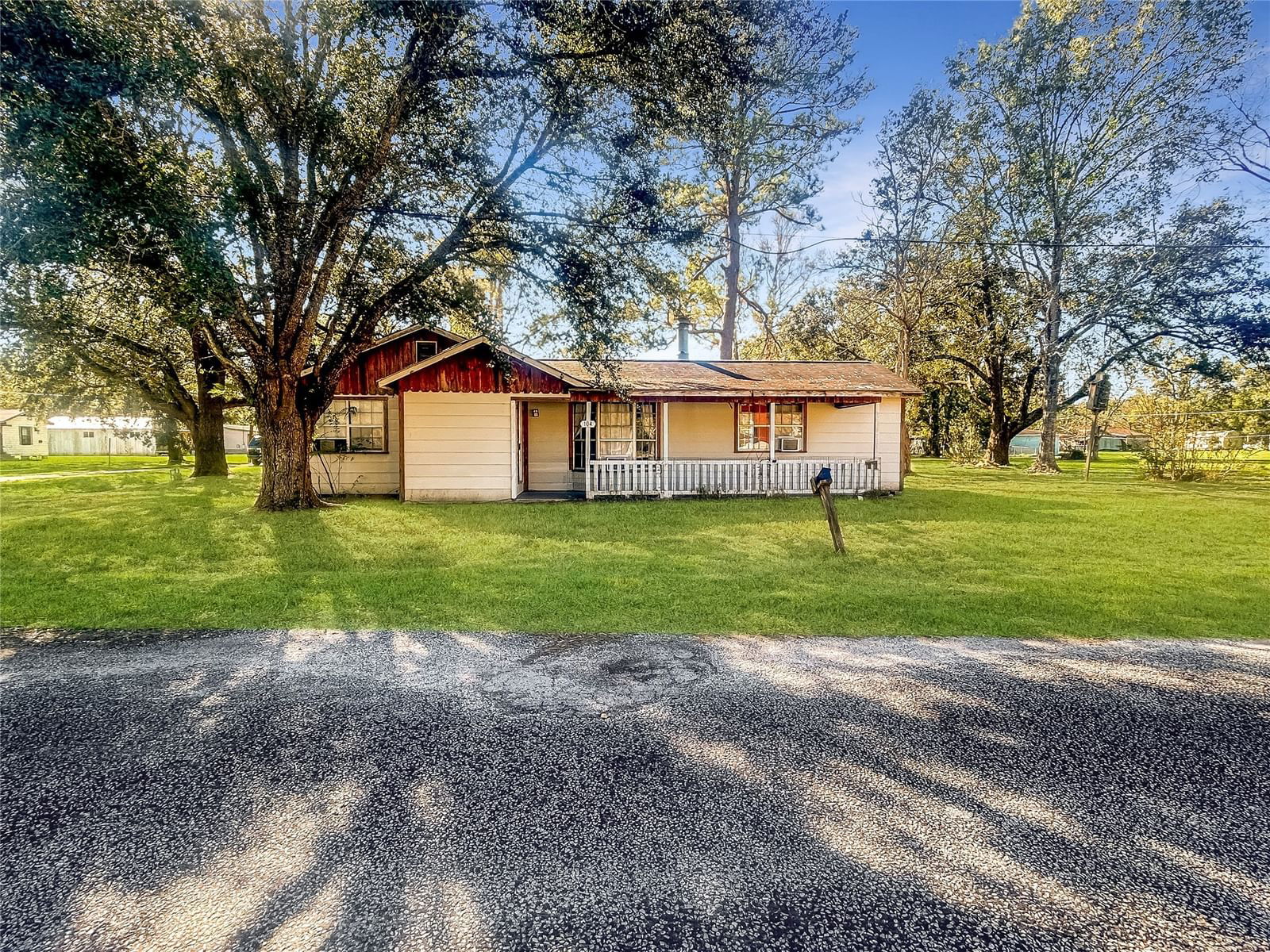 Real estate property located at 104 County Road 2401, Liberty, Emanuel-Hull, Hull, TX, US