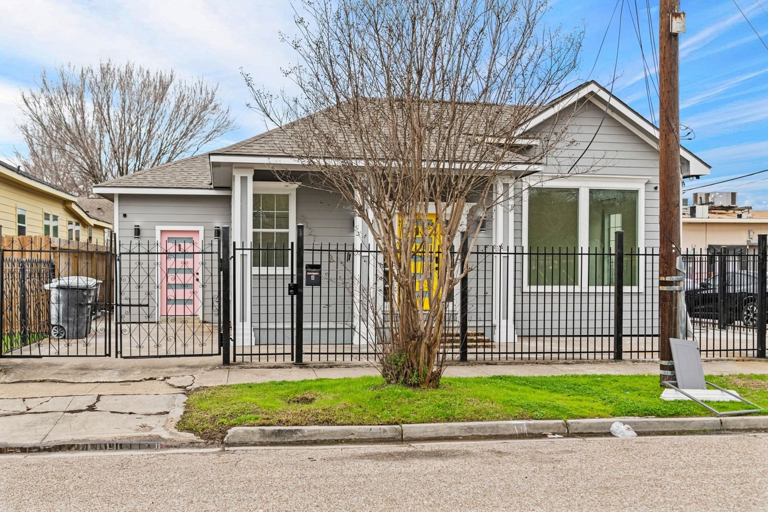 Real estate property located at 2121 Common, Harris, Allen A C, Houston, TX, US