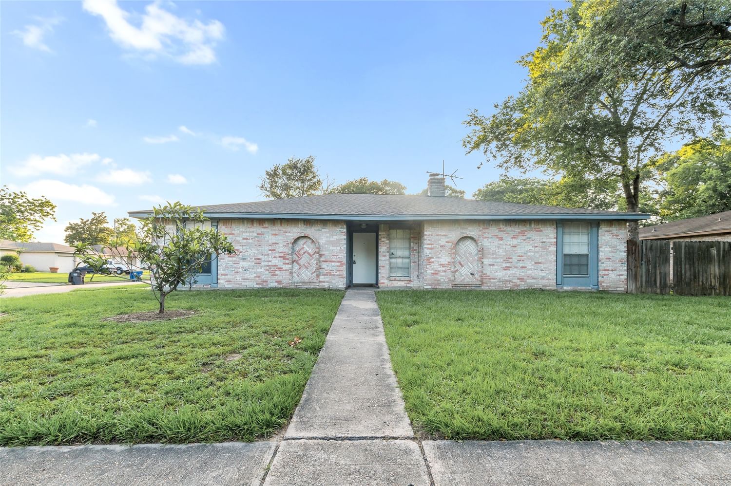 Real estate property located at 9603 Shady Tree, Harris, Willowood Sec 01, Houston, TX, US