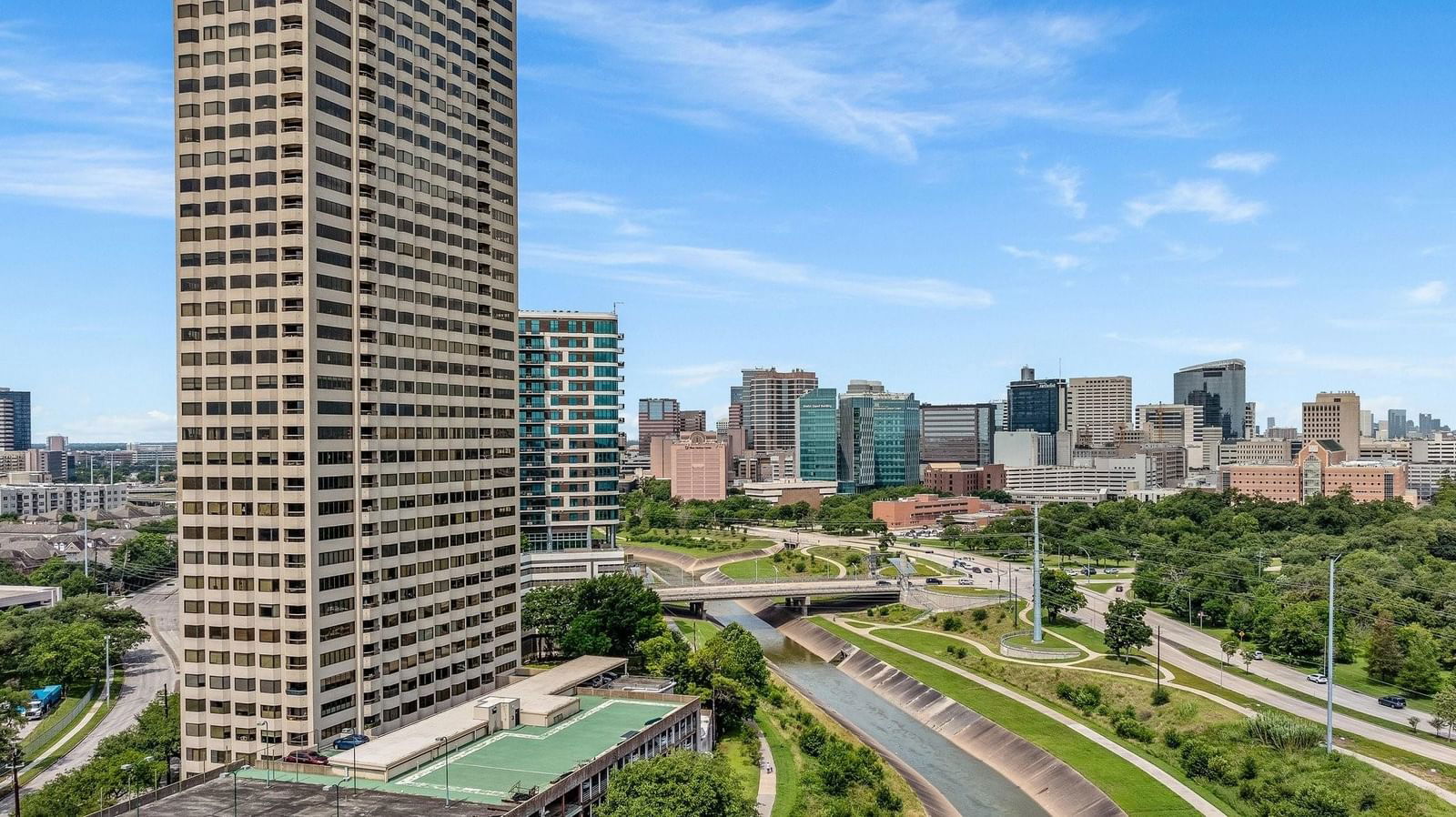 Real estate property located at 2001 Holcombe #403, Harris, Spires Condo, Houston, TX, US