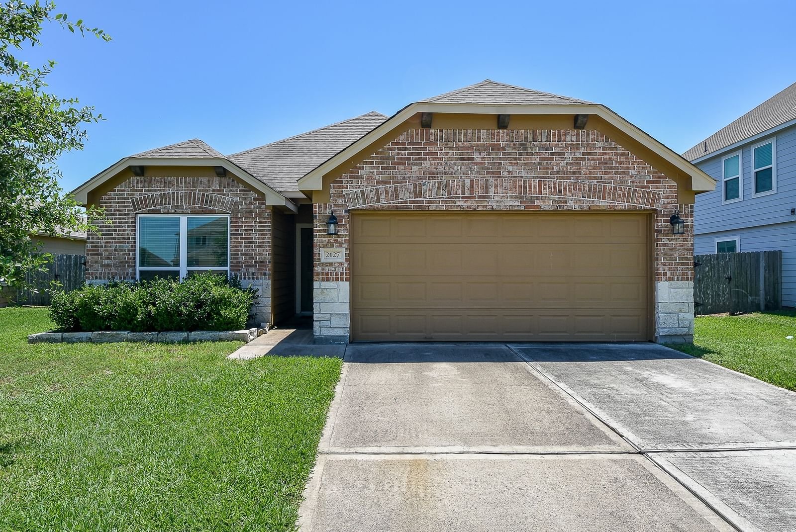 Real estate property located at 2127 Red Cedar, Fort Bend, Fairpark Village, Rosenberg, TX, US