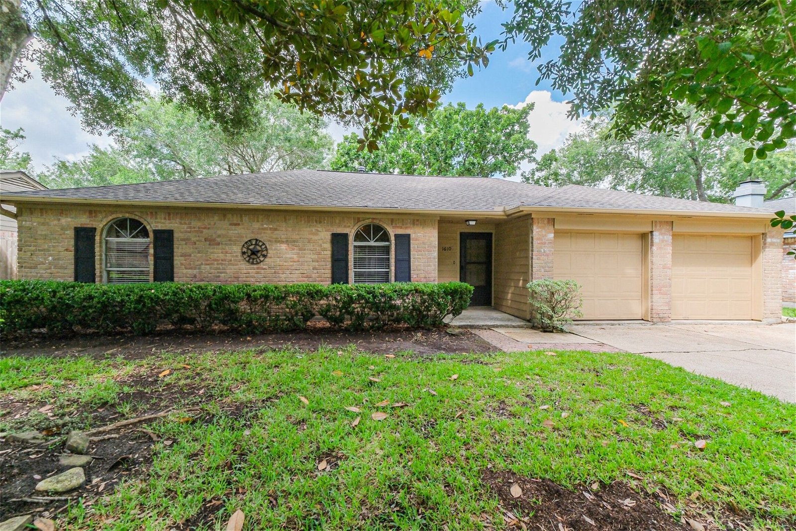 Real estate property located at 1610 Dixie Hollow, Brazoria, Pearland, TX, US