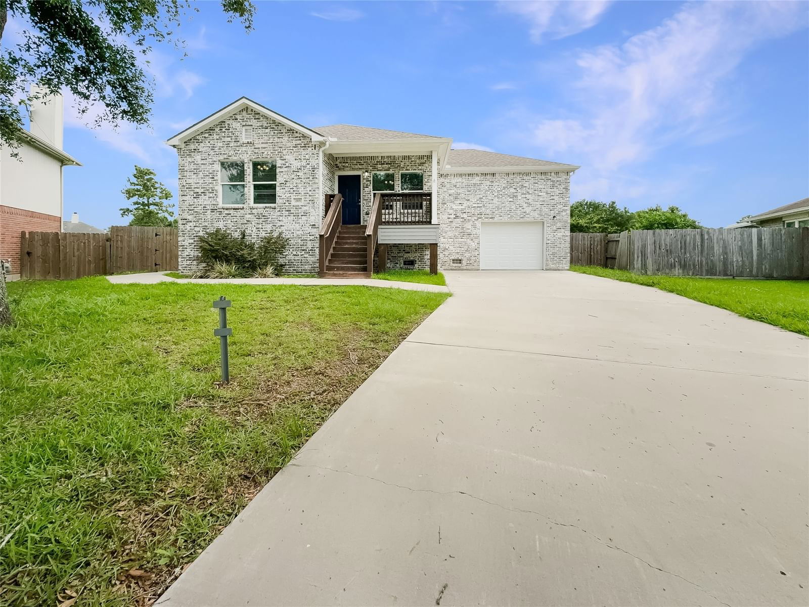 Real estate property located at 203 Glade Bridge, Galveston, Bay Colony Pointe Sec 3 99, Dickinson, TX, US