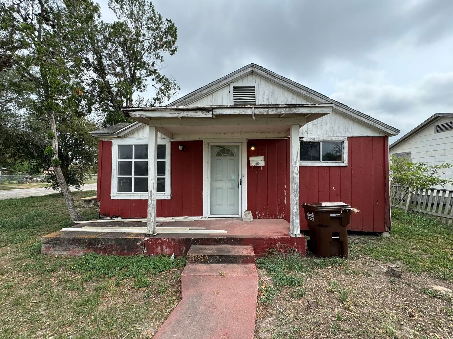 Real estate property located at 703 Johnston, Kleberg, 10th, Kingsville, TX, US