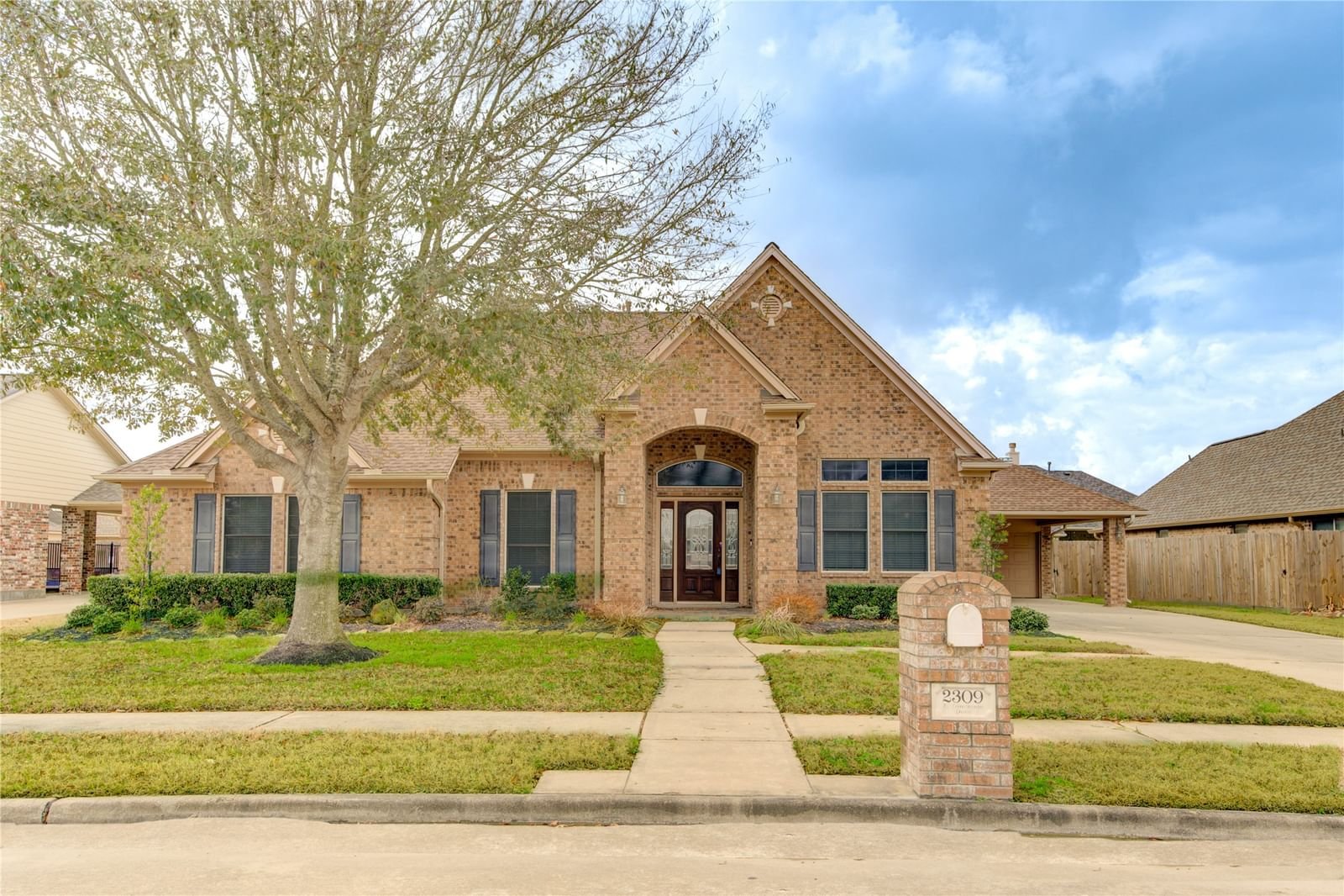 Real estate property located at 2309 Lonesome Dove, Harris, Park Place Sec 04, Deer Park, TX, US
