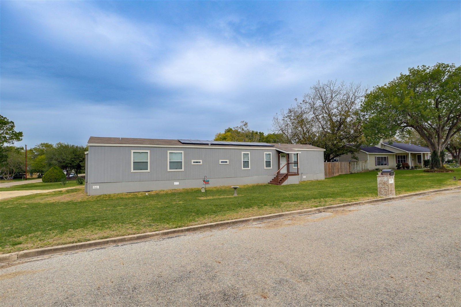 Real estate property located at 411 Kessler, Lavaca, Hallettsville, TX, US