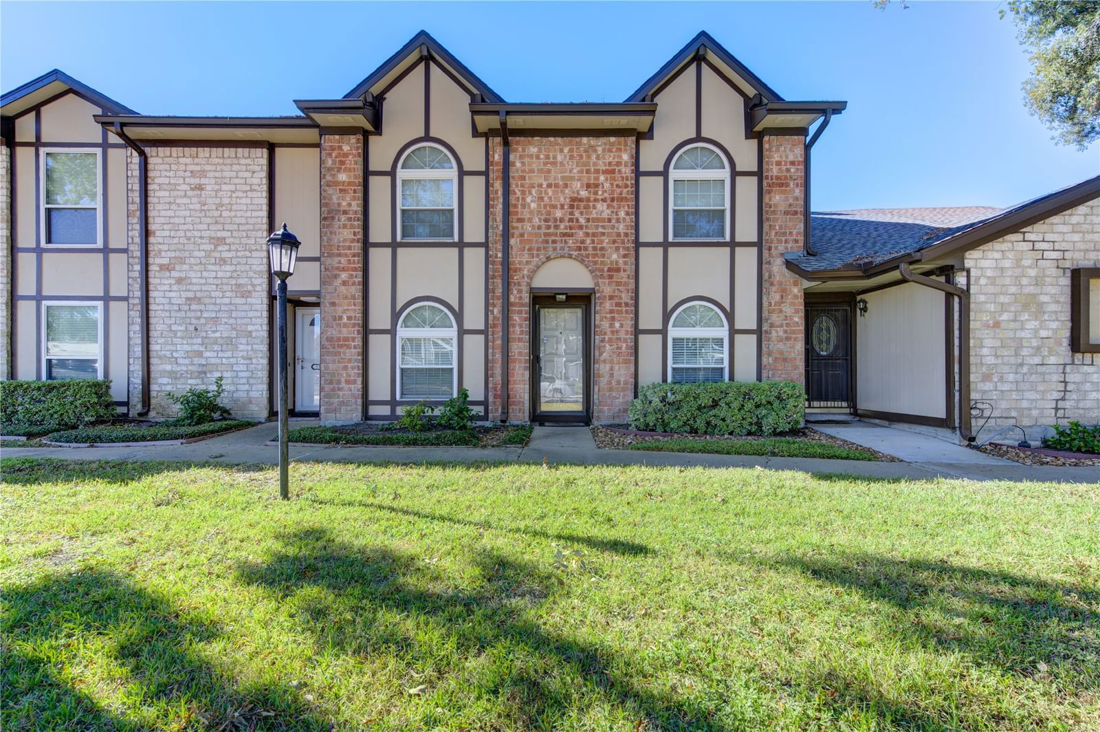 Real estate property located at 11758 Kirkwood, Harris, Park Meadows T/H U/R, Houston, TX, US