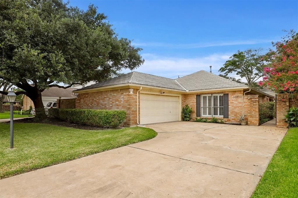 Real estate property located at 10322 Chevy Chase, Harris, Briar Court, Houston, TX, US