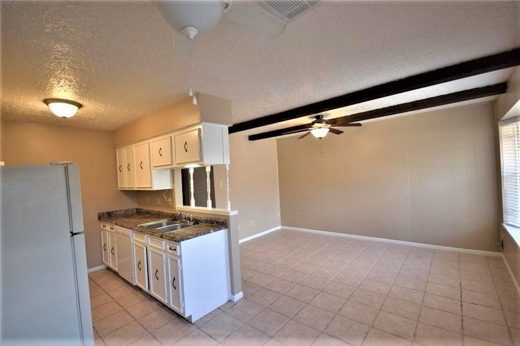 Real estate property located at 13463 Castilian, Harris, Castilian Village T/H, Houston, TX, US