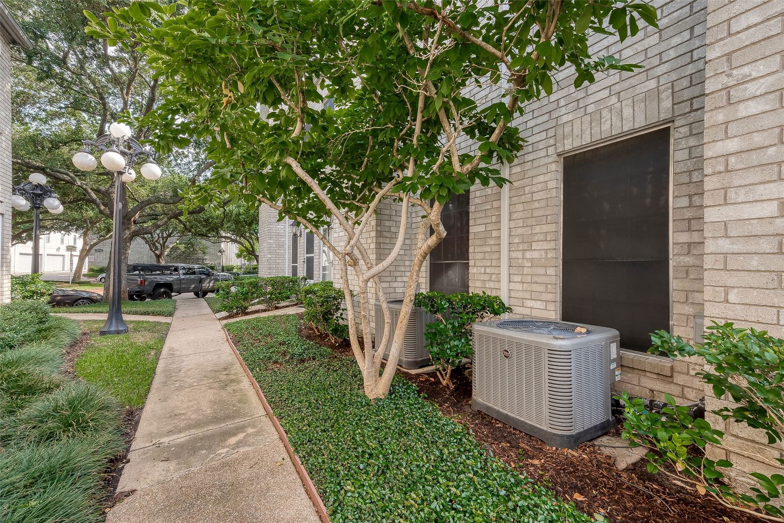 Real estate property located at 7321 Regency Square #7321, Harris, Regency Court T/H Condo, Houston, TX, US