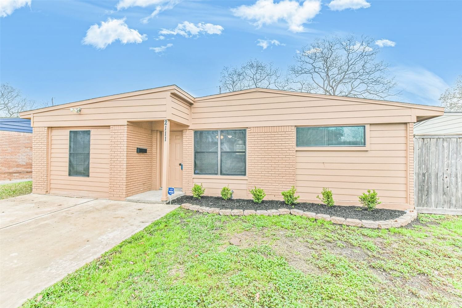 Real estate property located at 2111 Raspberry, Harris, Strawberry Hills, Pasadena, TX, US