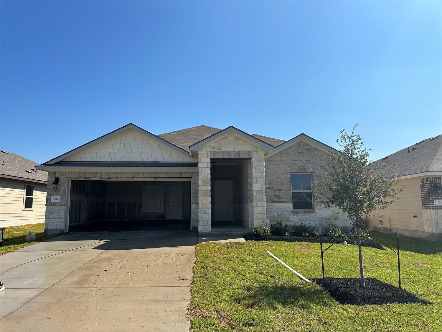 Real estate property located at 2109 Chief, Brazos, Bryan, TX, US
