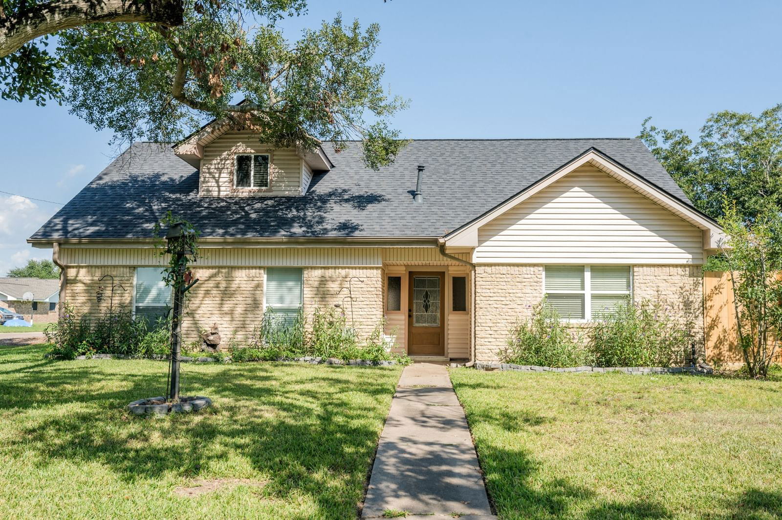 Real estate property located at 2315 Oboe, Galveston, Bayou Brae Sec 3, League City, TX, US