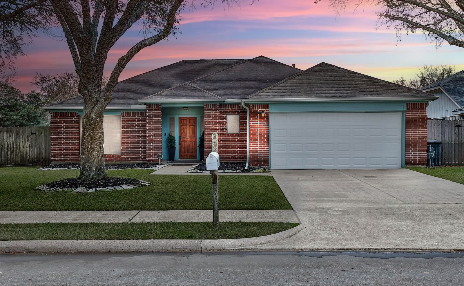 Real estate property located at 5601 Village Green, Harris, Village Green West, Katy, TX, US
