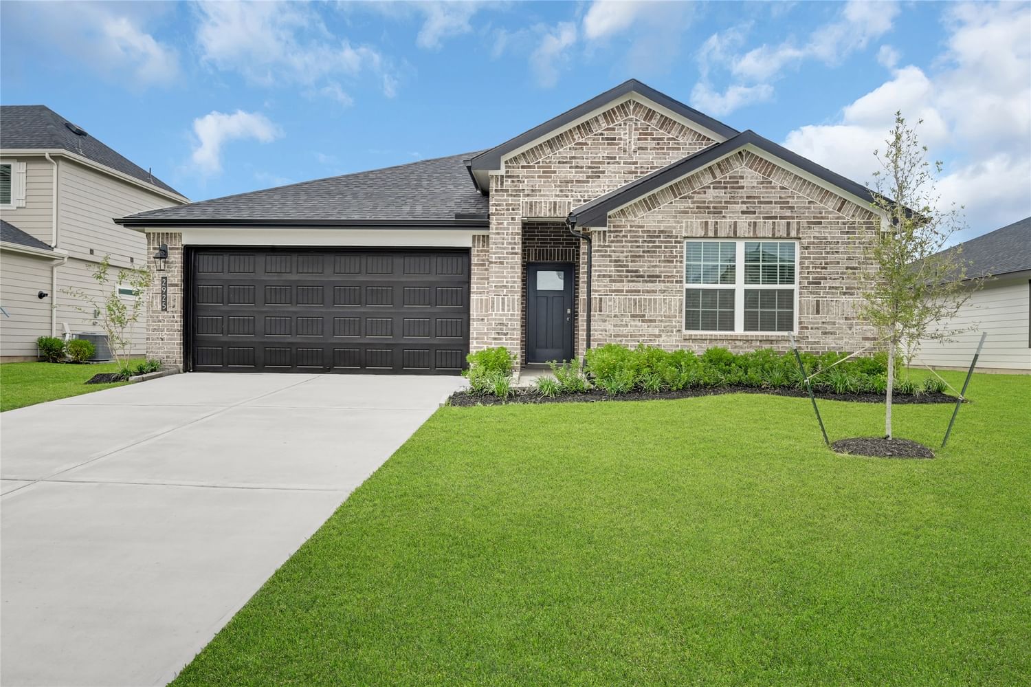 Real estate property located at 6104 Oakdale Falls Drive, Fort Bend, Evergreen, Rosenberg, TX, US