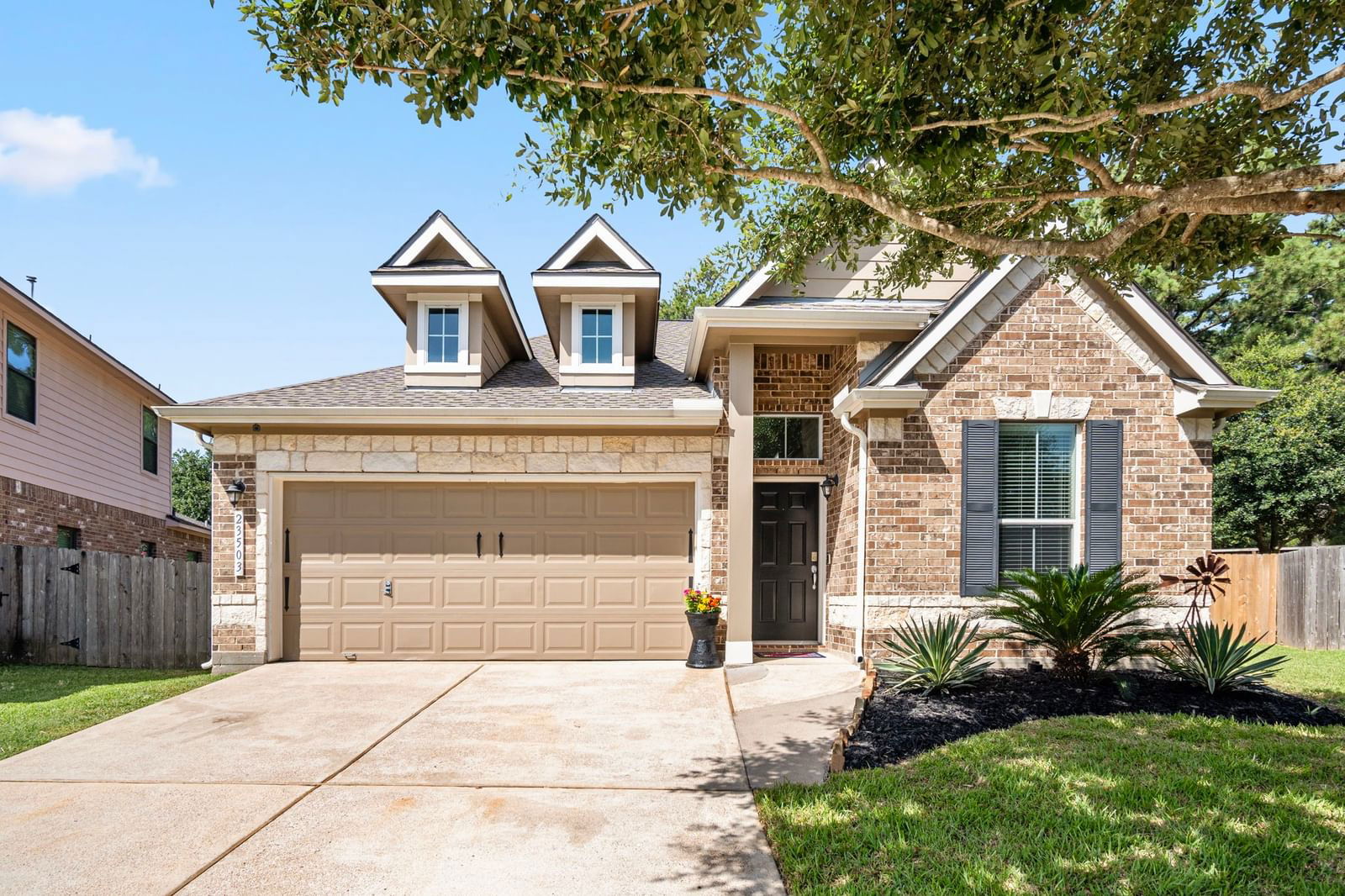 Real estate property located at 23503 Plantation Pines, Harris, Pine Trace Village Sec 02, Tomball, TX, US