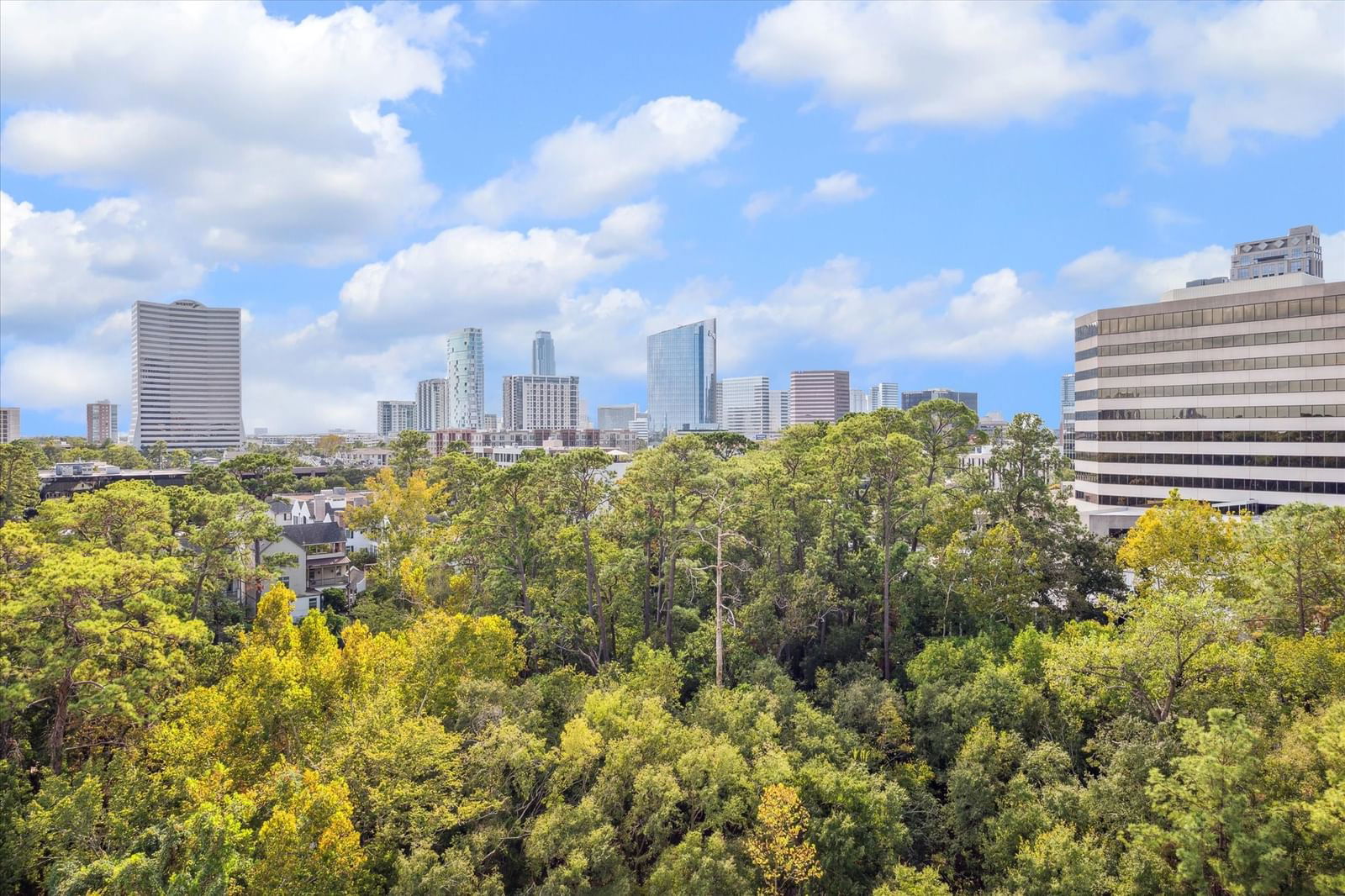 Real estate property located at 49 Briar Hollow #906, Harris, PARK SQUARE ONE CONDO, Houston, TX, US