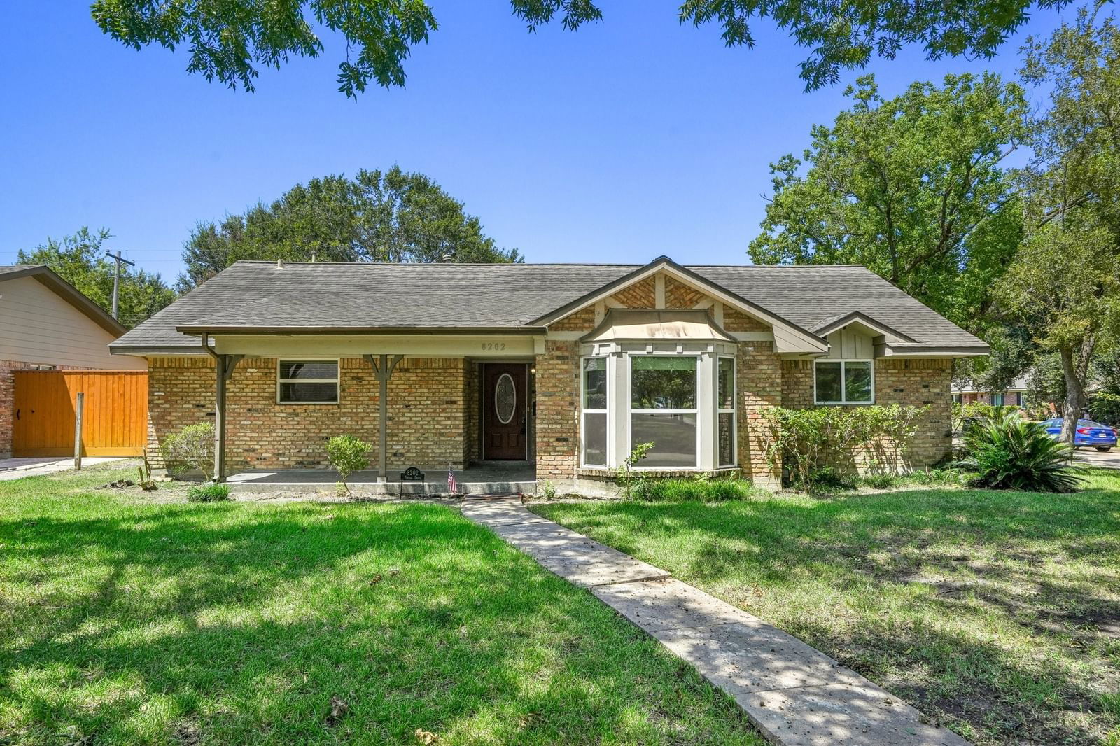 Real estate property located at 8202 Pontiac, Harris, Maplewood Sec 04, Houston, TX, US