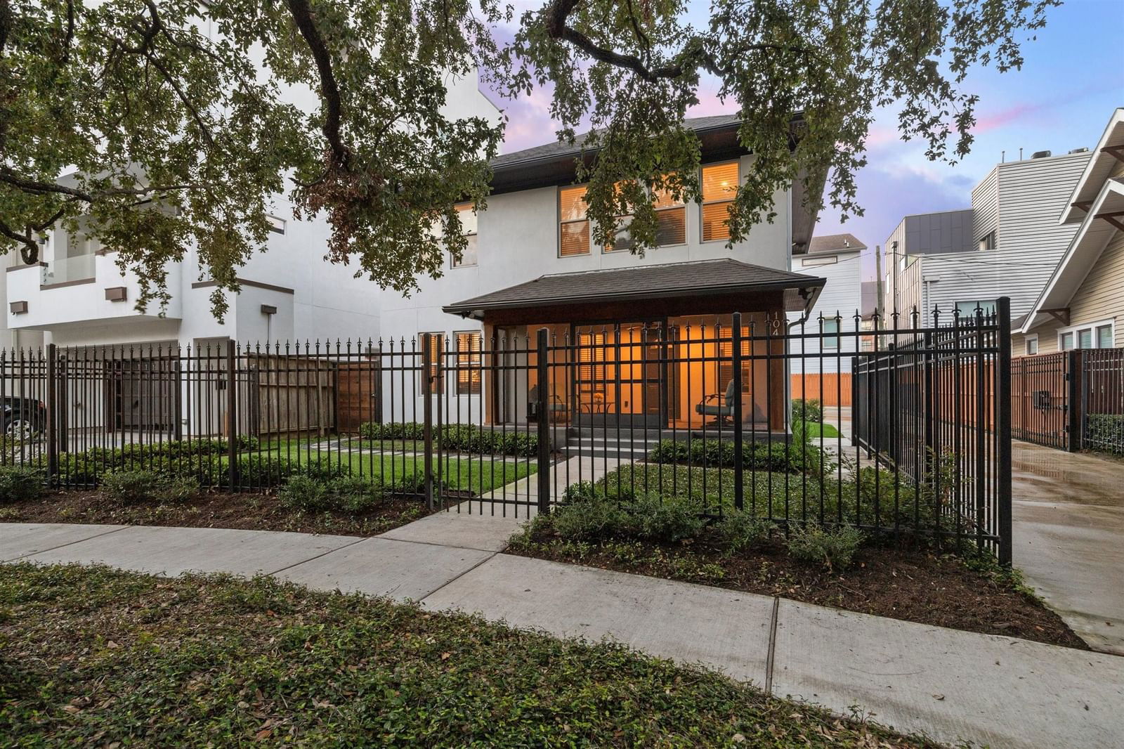 Real estate property located at 104 Oak, Harris, Oak Court, Houston, TX, US