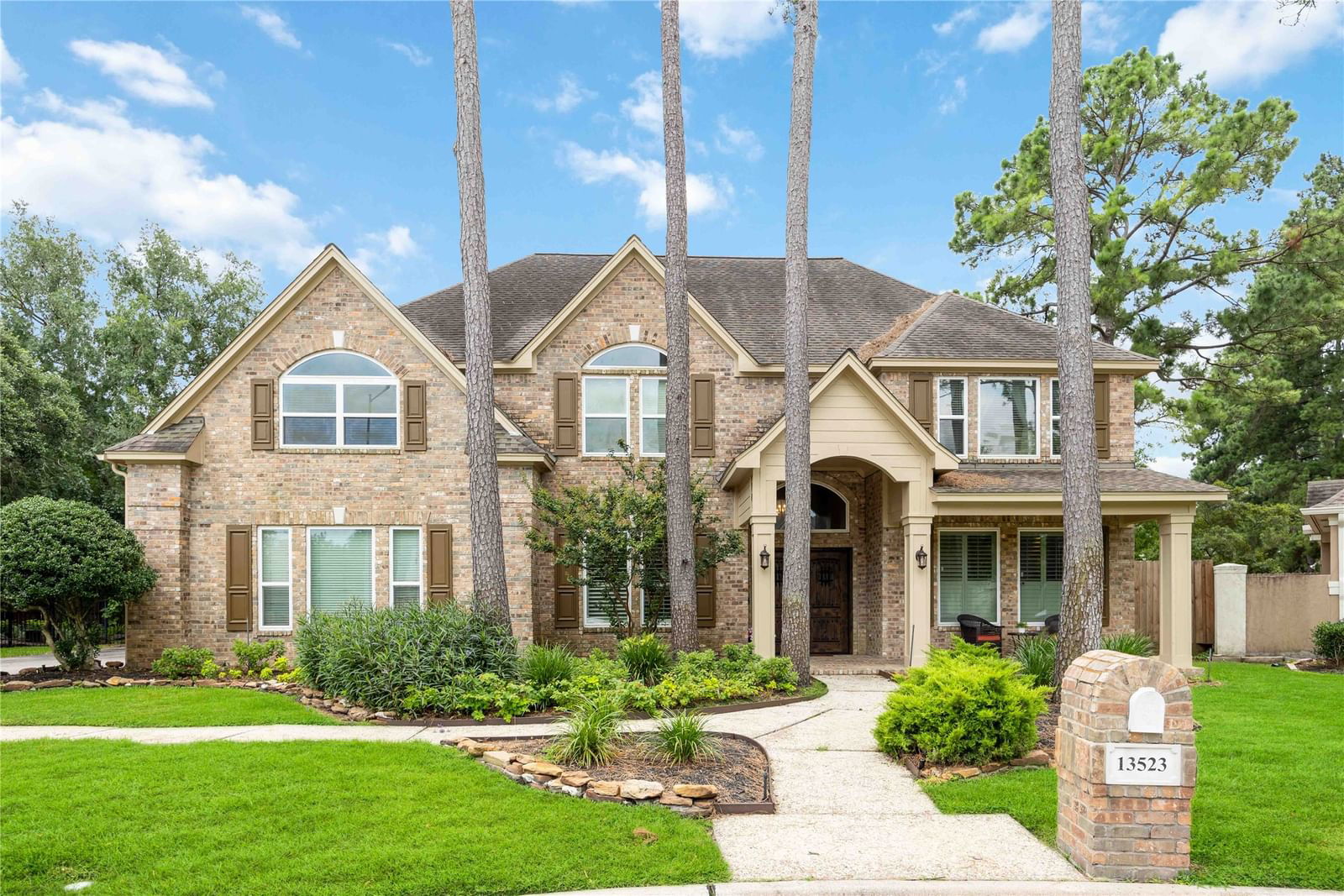 Real estate property located at 13523 Cahill, Harris, Lakewood Oaks Estates Sec 3, Cypress, TX, US