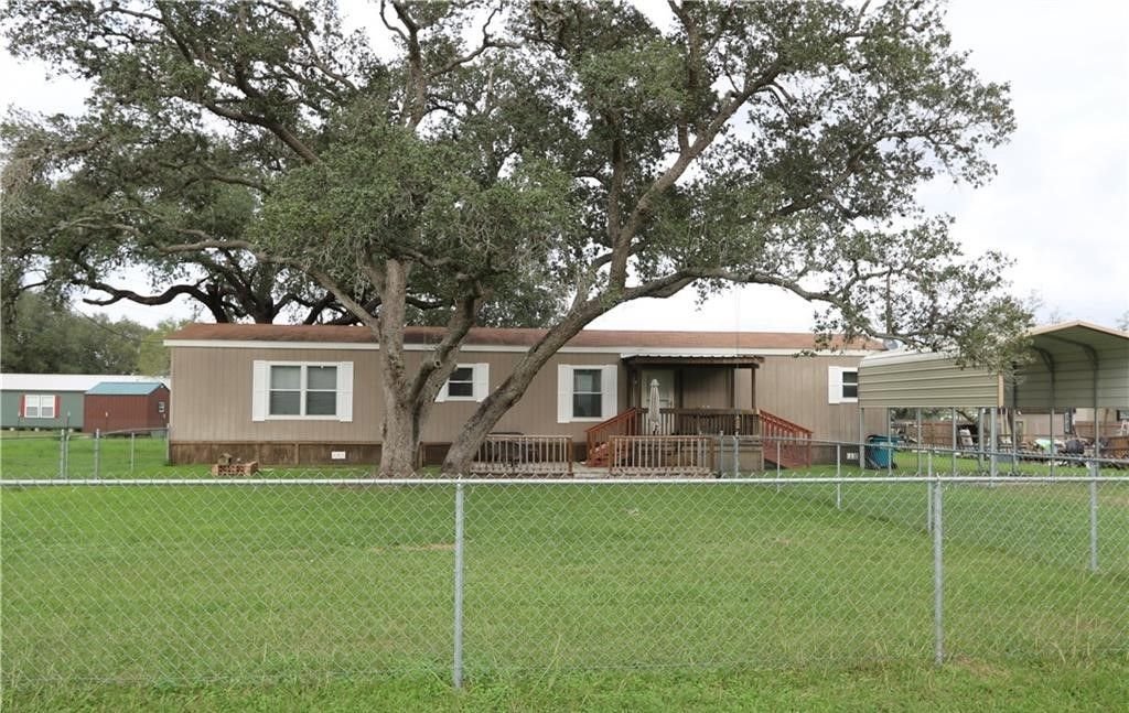 Real estate property located at 704 Reaser, Victoria, Victoria, TX, US