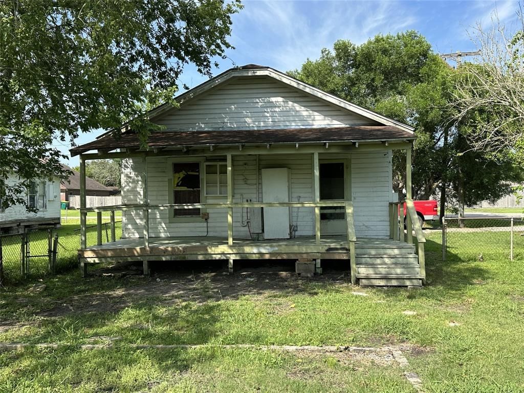 Real estate property located at 701 Avenue A, Galveston, La Marque, TX, US