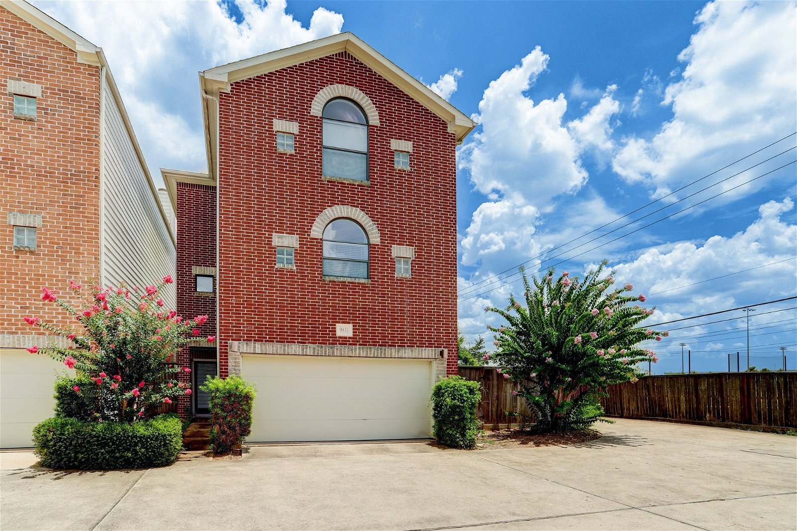 Real estate property located at 9833 Cynthia Ann, Harris, Houston, TX, US