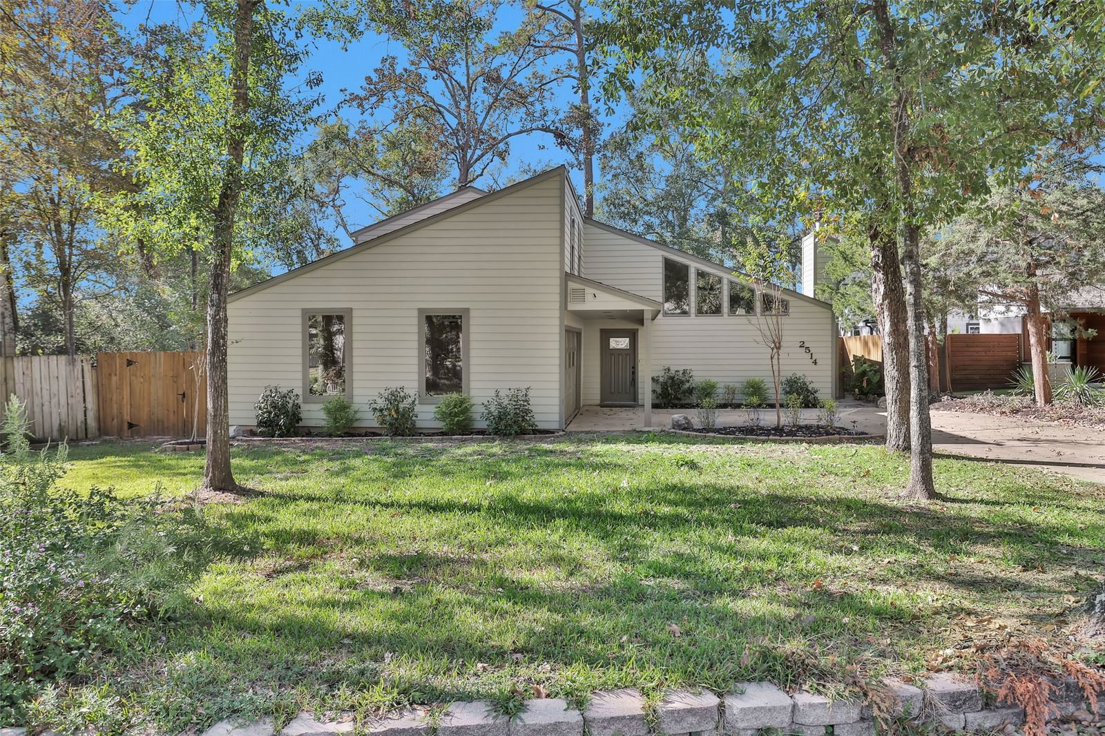 Real estate property located at 2514 Blackjack Oak, Montgomery, Wdlnds Village Grogans Ml 03, The Woodlands, TX, US