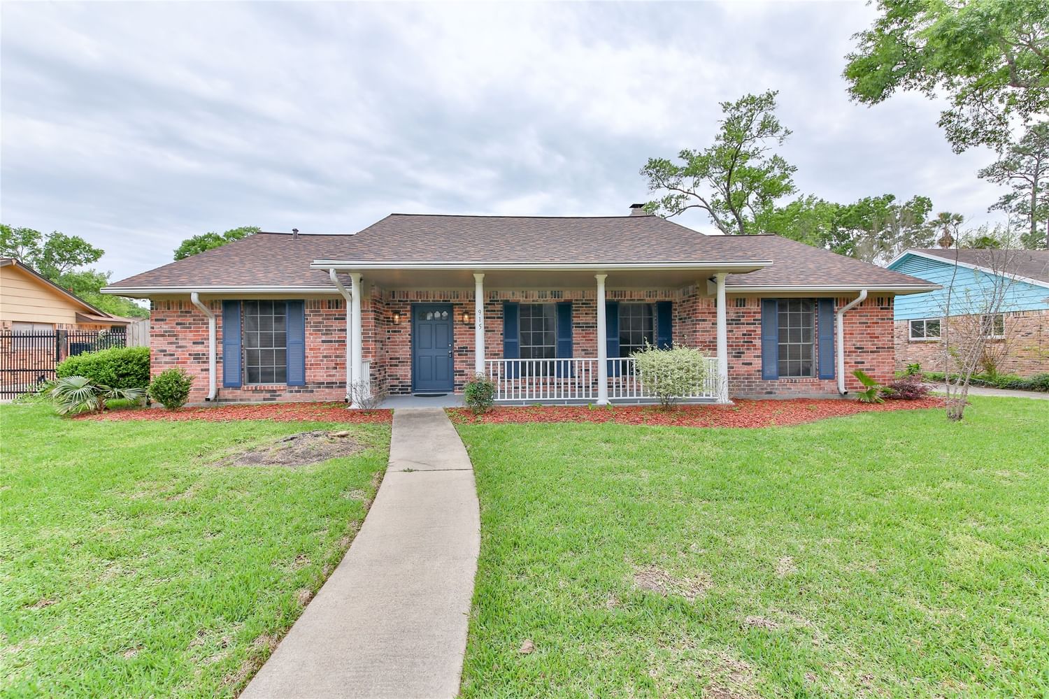 Real estate property located at 915 Hackberry, Harris, Shady River Sec 03, La Porte, TX, US