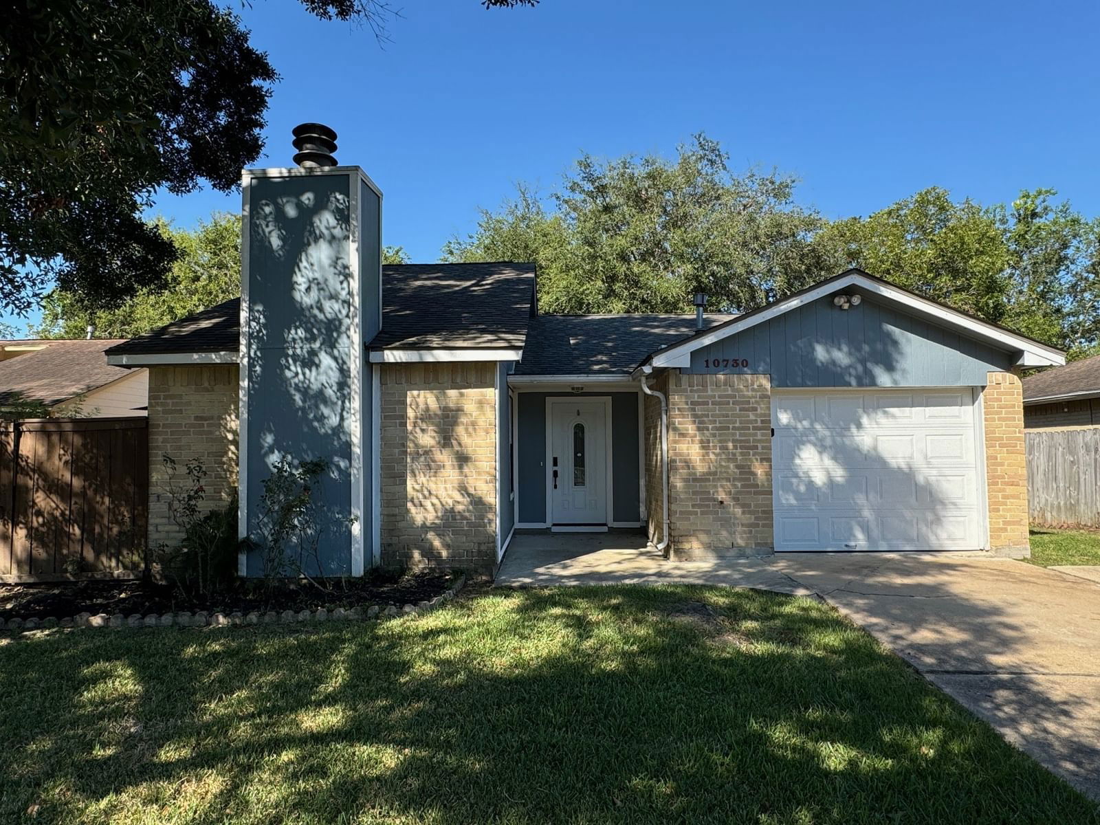 Real estate property located at 10730 Lakewood Oaks, Fort Bend, Townewest Sec 5, Sugar Land, TX, US