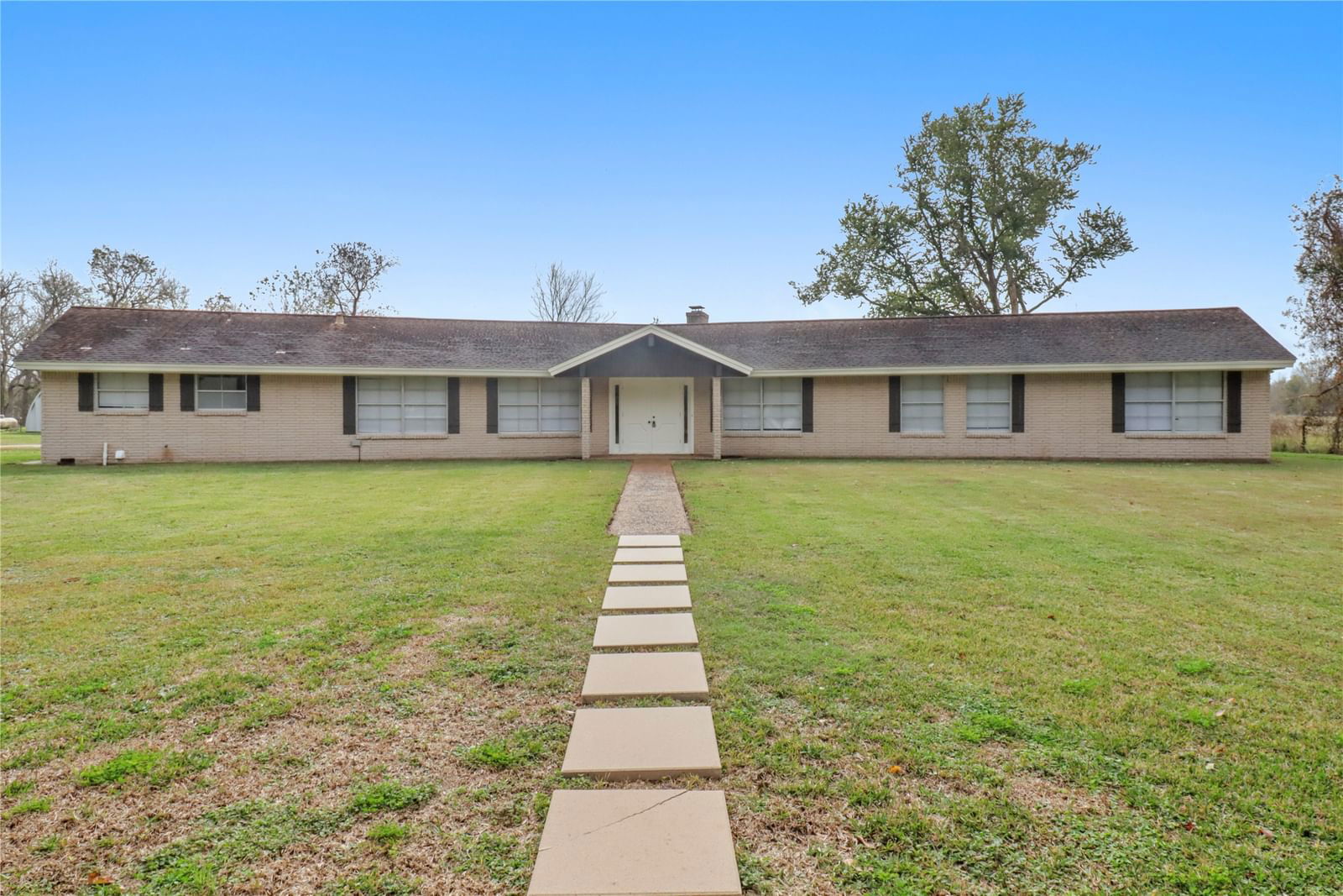 Real estate property located at 1611 County Road 36, Brazoria, S Richardson, Angleton, TX, US