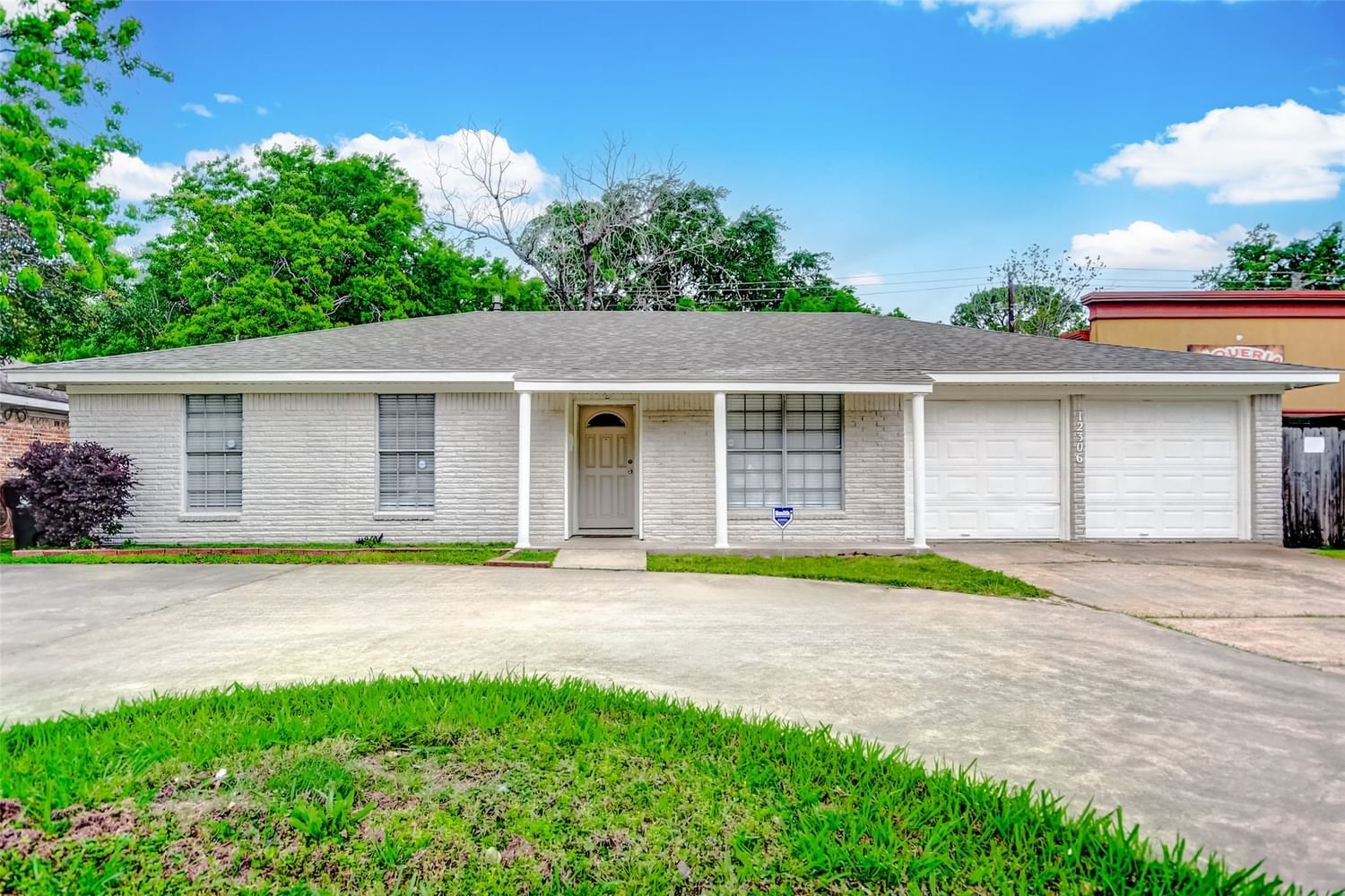 Real estate property located at 12306 Hillcroft, Harris, Westbury, Houston, TX, US