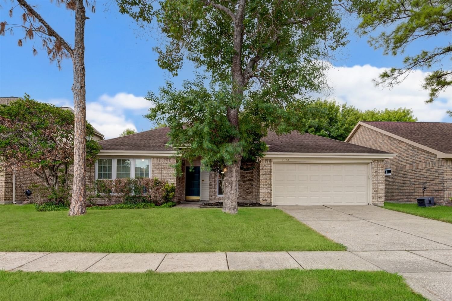 Real estate property located at 4726 Cavern, Harris, Heritage Park Section 12 Amended, Friendswood, TX, US