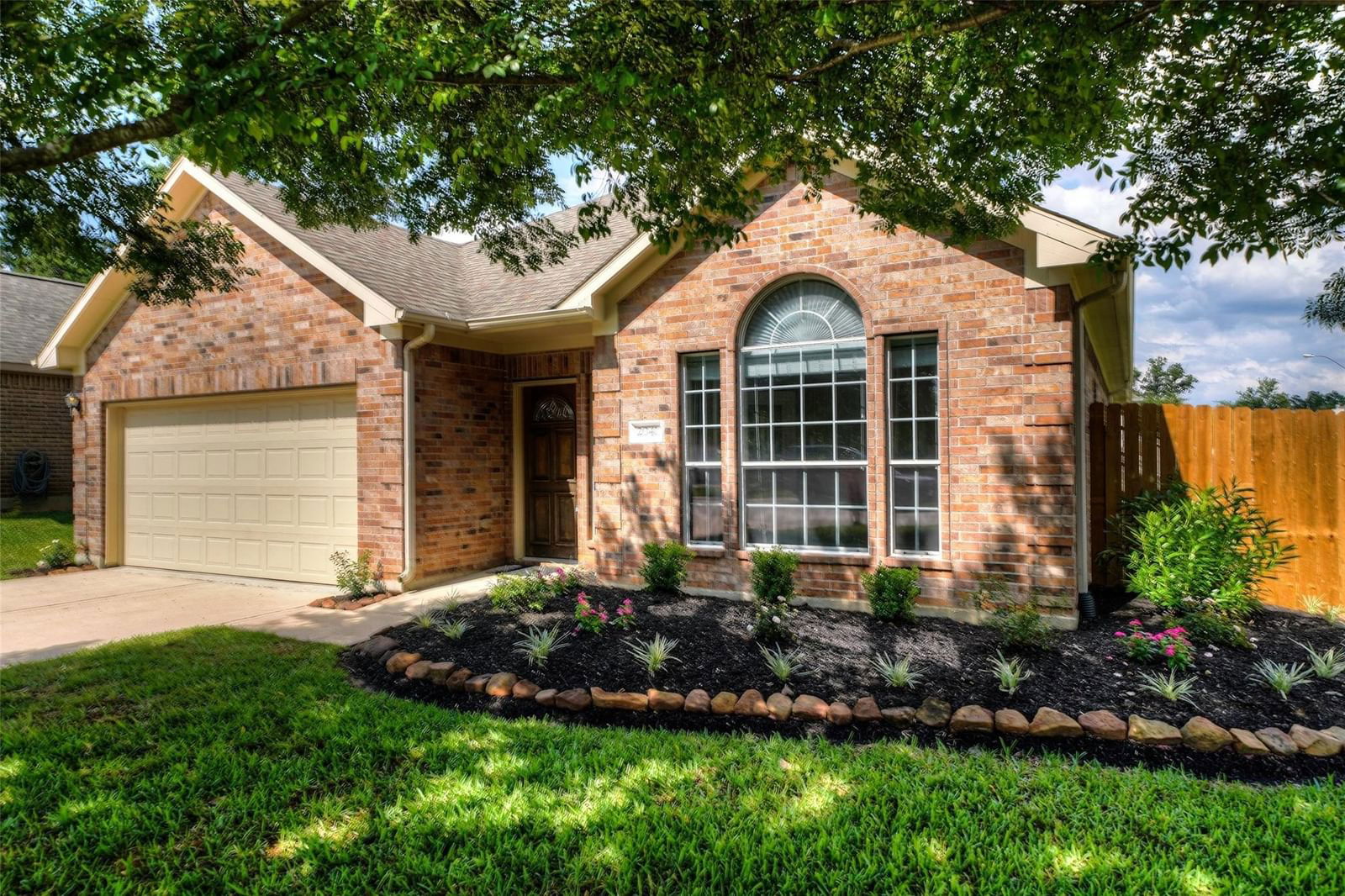 Real estate property located at 2041 Borthwick, Montgomery, Stewarts Forest 05, Conroe, TX, US