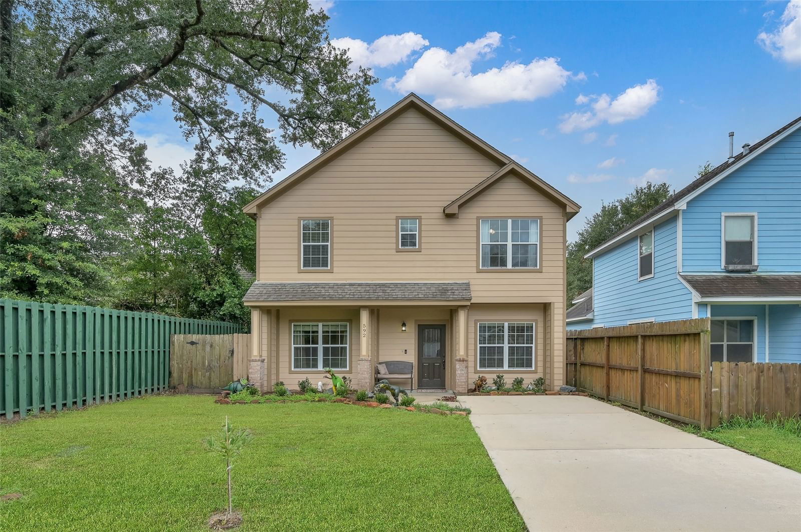 Real estate property located at 592 Mosswood, Montgomery, Mosswood Rep 01, Conroe, TX, US