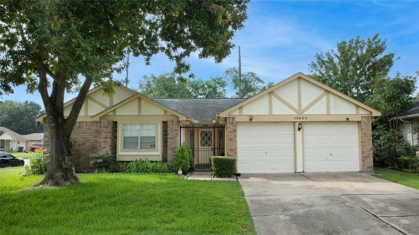 Real estate property located at 13003 Nantucket, Fort Bend, Barrington Place Sec 2, Sugar Land, TX, US