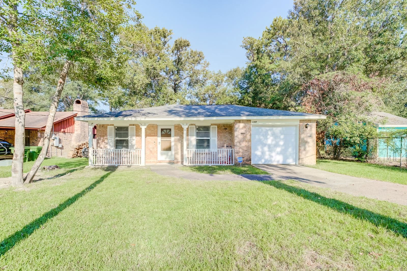 Real estate property located at 1307 Denison, Liberty, Glen Park-Clev, Cleveland, TX, US