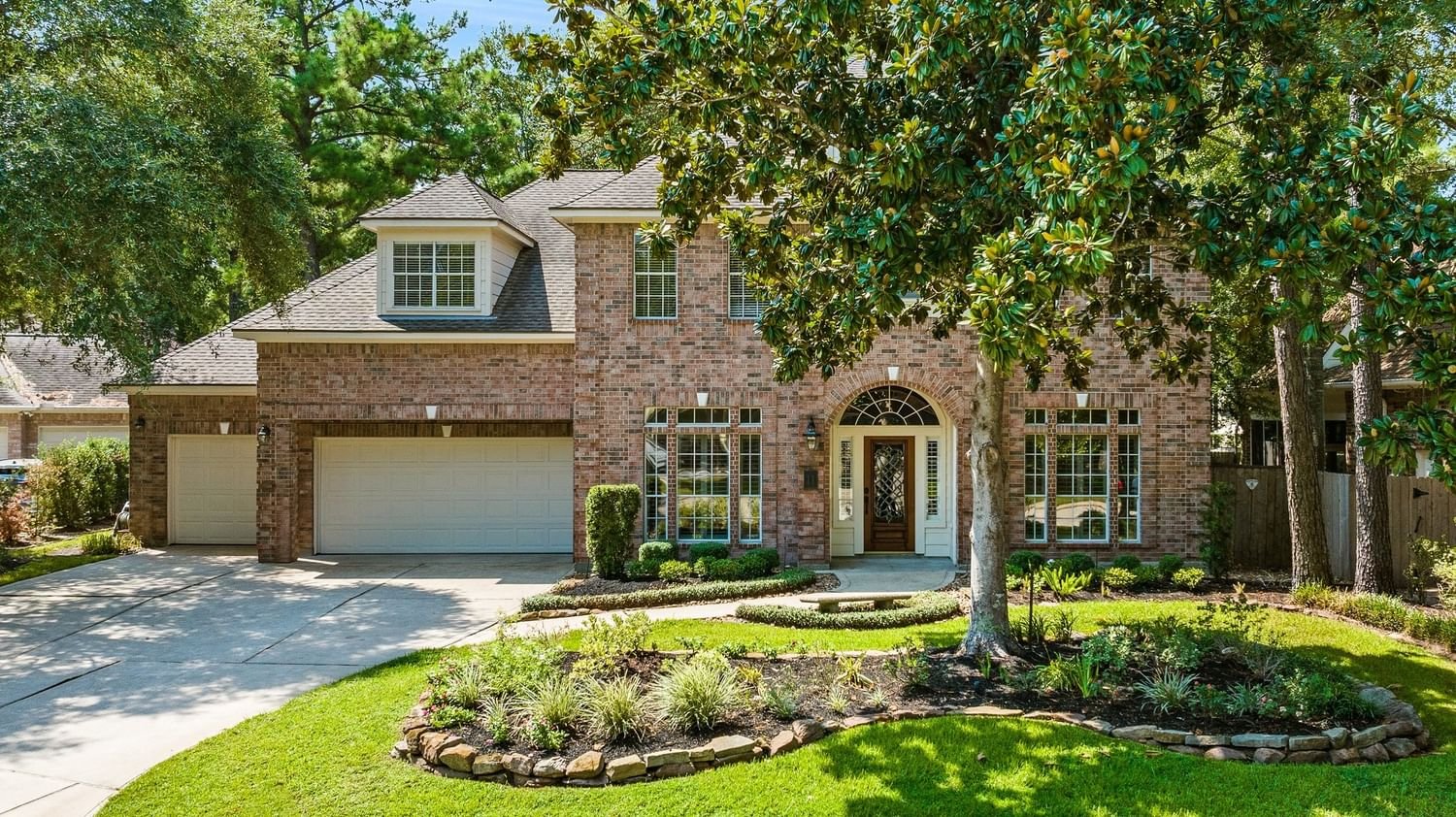 Real estate property located at 11 Cypress Lake, Montgomery, The Woodlands, TX, US