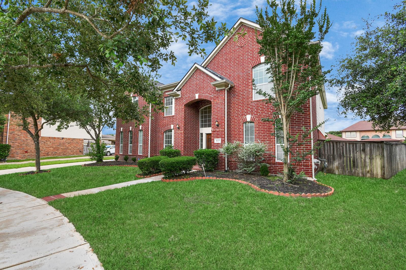 Real estate property located at 1615 Crystal Meadow, Fort Bend, Country Lakes At Grayson Lakes Sec 6, Katy, TX, US