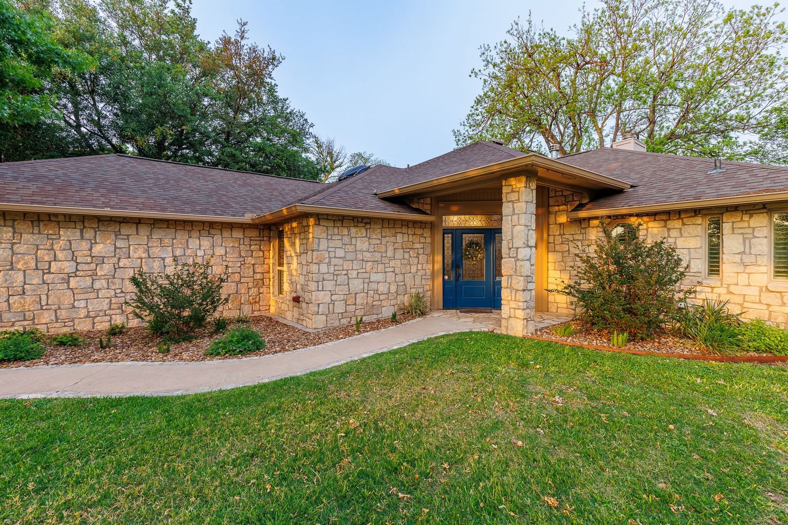 Real estate property located at 1303 Lakeshore, Burnet, Marble Falls Waterfront, Marble Falls, TX, US