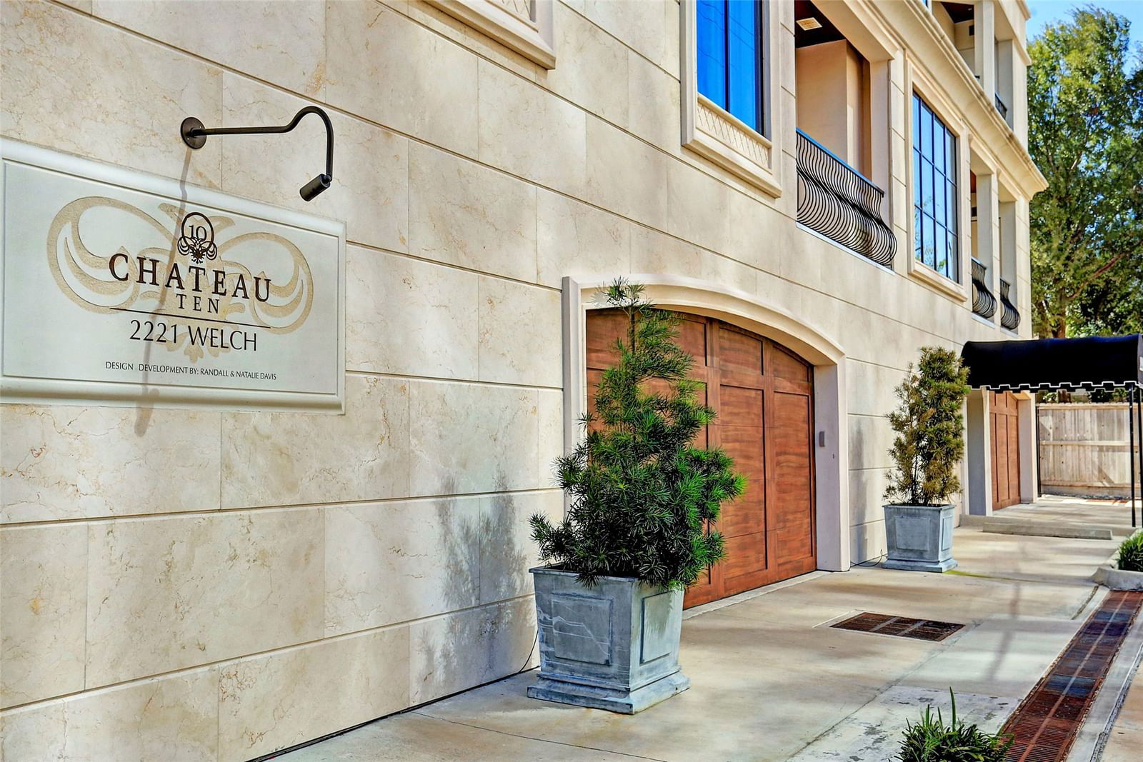 Real estate property located at 2221 Welch #302, Harris, Chateau Ten - River Oaks, Houston, TX, US