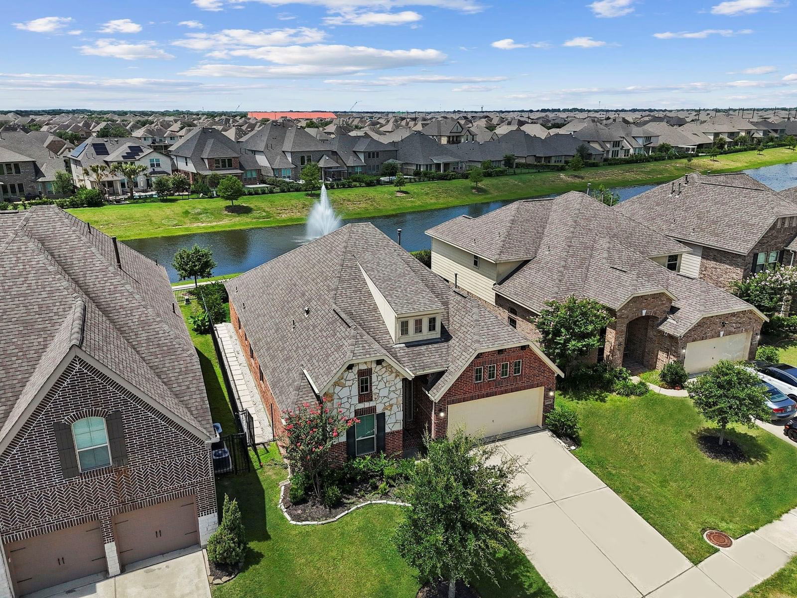 Real estate property located at 24331 Ferdossa, Fort Bend, Lakes Of Bella Terra, Richmond, TX, US