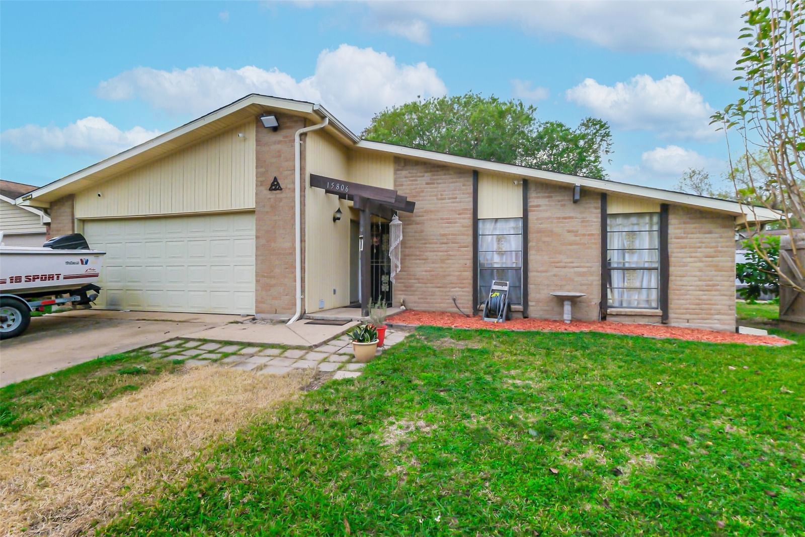 Real estate property located at 15806 Lenclaire, Fort Bend, Ridgegate, Houston, TX, US