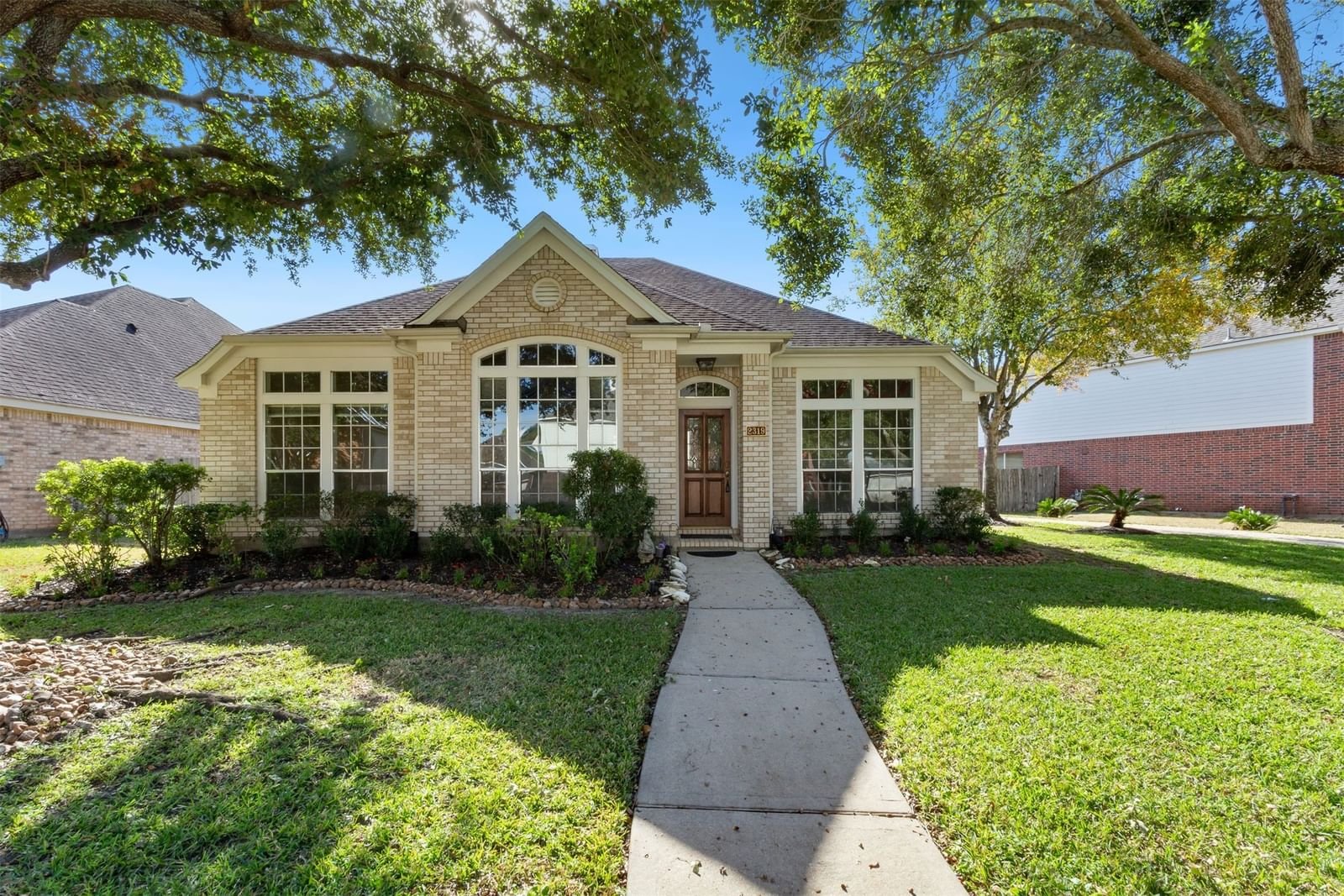 Real estate property located at 2319 Sparrow Branch, Fort Bend, Riverpark Sec 6, Sugar Land, TX, US