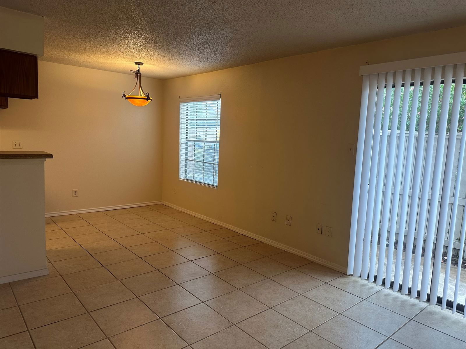 Real estate property located at 2750 Holly Hall #401, Harris, Briarwick Condo Ph 01, Houston, TX, US