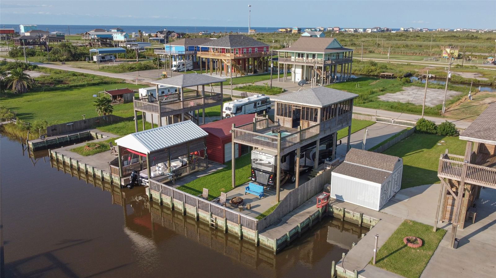 Real estate property located at 1114 Mabry, Galveston, Canal City, Gilchrist, TX, US